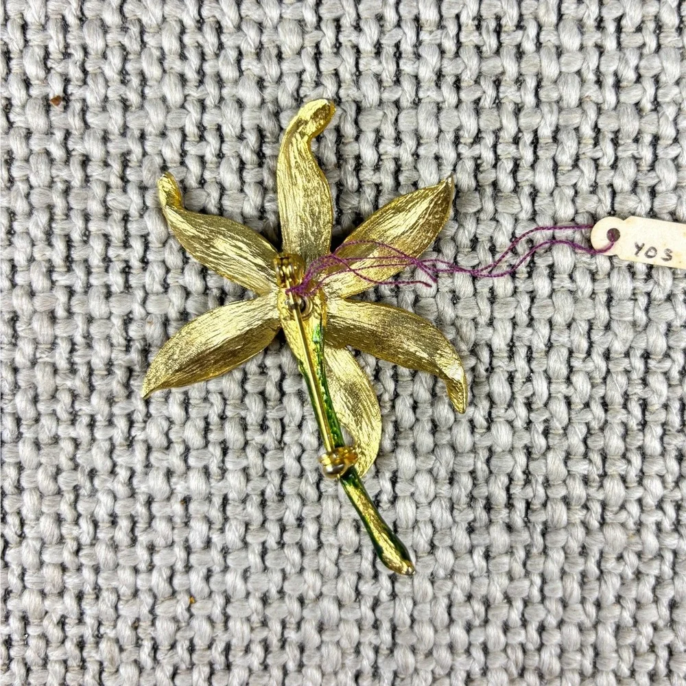Vintage 1960s Retro Yellow Rotating‎ Flower Power Brooch Gold Tone Floral Pin